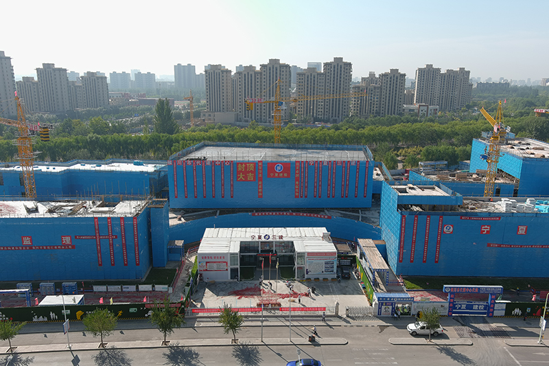 寧夏三建承建的銀川市第四十二中學(xué)項(xiàng)目順利封頂