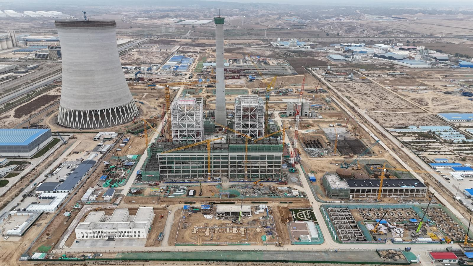 百日攻堅戰(zhàn)丨原本200天完工，提前42天結(jié)頂